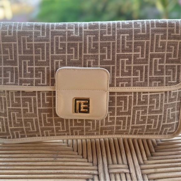 Pierre Balmain Handbags - Vintage Pierre Balmain Clutch